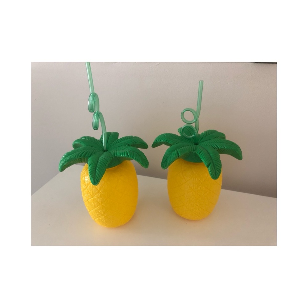 Pineapple cups 🍍